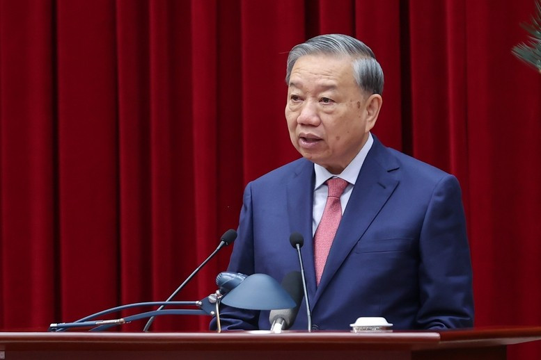 Tổng Bí thư Tô Lâm phát biểu khai mạc Hội nghị lần thứ 15 Khóa XIII. Ảnh: VGP/Nhật Bắc