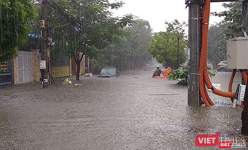 Các tuyến đường trên địa bàn phường Hòa Thuận Tây bị ngập nghiêm trọng