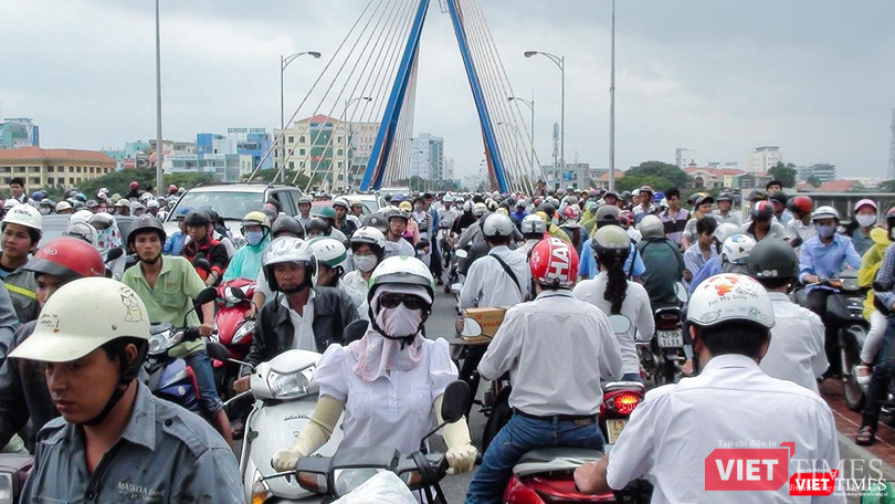 Theo dự báo của ngành GTVT Đà Nẵng, đến năm 2020, tổng nhu cầu giao thông trên toàn TP Đà Nẵng đạt trên 4,8 triệu chuyến đi/ngày đêm. Đến năm 2022 đạt khoảng 5,2 triệu chuyến đi/ngày đêm; năm 2025 trên 6,2 triệu chuyến đi/ngày đêm Theo dự báo của ngành GTVT Đà Nẵng, đến năm 2020, tổng nhu cầu giao thông trên toàn TP Đà Nẵng đạt trên 4,8 triệu chuyến đi/ngày đêm. Đến năm 2022 đạt khoảng 5,2 triệu chuyến đi/ngày đêm; năm 2025 trên 6,2 triệu chuyến đi/ngày đêm