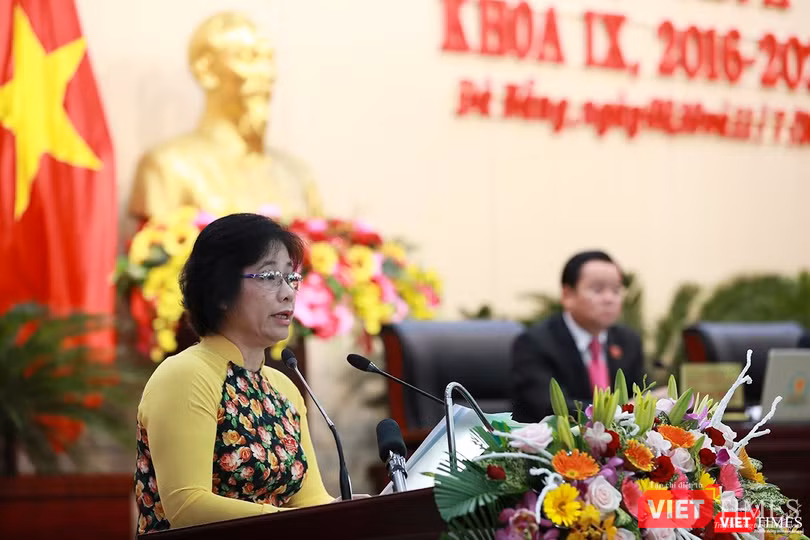 Bà Đặng Thị Kim Liên-Chủ tịch Ủy ban MTTQ Việt Nam TP Đà Nẵng cho biếtm cử tri vẫn lo lắng về các vấn đề môi trường, mô nhiễm biển du lịch, bãi rác Khánh Sơn,.. Bà Đặng Thị Kim Liên-Chủ tịch Ủy ban MTTQ Việt Nam TP Đà Nẵng cho biếtm cử tri vẫn lo lắng về các vấn đề môi trường, mô nhiễm biển du lịch, bãi rác Khánh Sơn,..