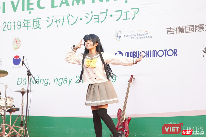 Hóa trang thành nhân vật thần tượng