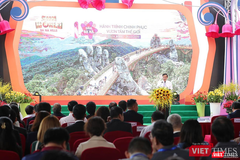 Ông Lê Trung Chinh-Phó Chủ tịch UBND TPP Đà Nẵng phát biểu tại Lê kỷ niệm 10 năm chính thức vận hành tuyến cáp treo đầu tiên Bà Nà - Suối Mơ (25/3/2009 - 25/3/2019).