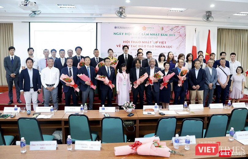 Tính đến thời điểm hiện tại, đã có 72 đối tác đến từ Nhật Bản, Đài Loan, Singapore, Đức, Pháp,... ký hợp tác với ĐH Đông Á để tiếp nhận sinh viên thực tập và làm việc tại các quốc gia này