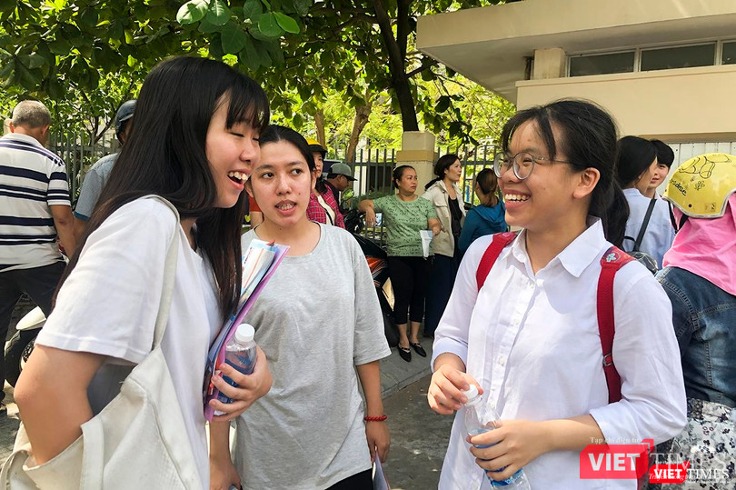 trong 3 ngày diễn ra kỳ thi, trên địa bàn đã không xảy ra sự cố về đề thi và có đến 99,32% thí sinh dự thi/tổng số thí sinh đăng ký dự thi; Chỉ có 02 thí sinh vi phạm Quy chế thi và bị đình chỉ thi (01 mang điện thoại vào phòng thi, 01 mang tài liệu vào phòng thi).