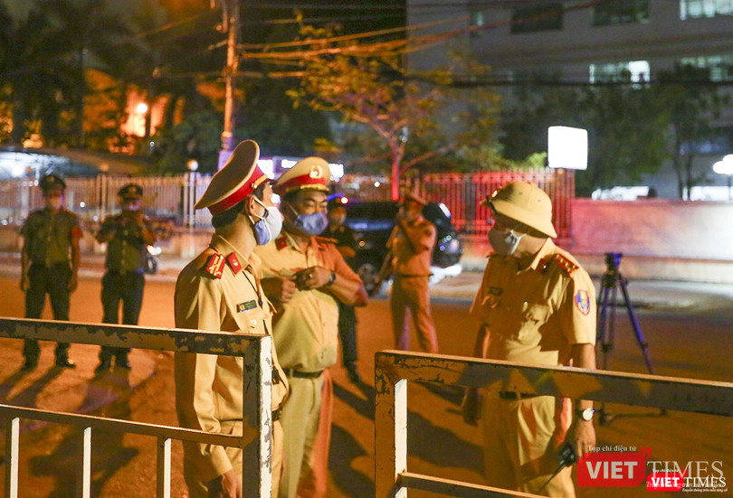 Lực lượng CSGT lên phương án chốt chặn các điểm giao thông