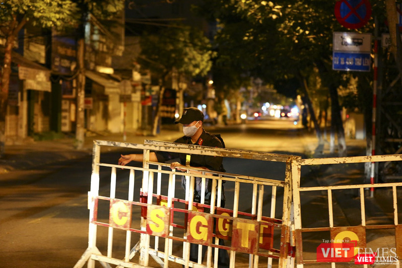 Lực lượng cảnh sát cơ động túc trực