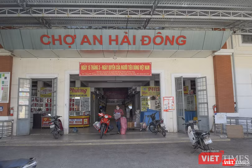 Cổng chính chợ An Hải Đông sáng 29/7 Cổng chính chợ An Hải Đông sáng 29/7