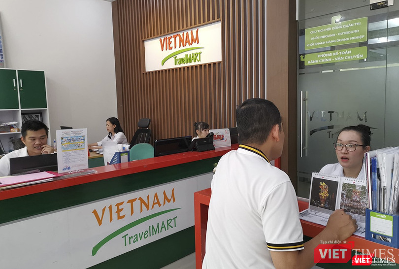 Nhân viên kinh doanh dành thời gian trực fanpage của doanh nghiệp nhiều hơn so với trước sau dịch COVID-19 Nhân viên kinh doanh dành thời gian trực fanpage của doanh nghiệp nhiều hơn so với trước sau dịch COVID-19