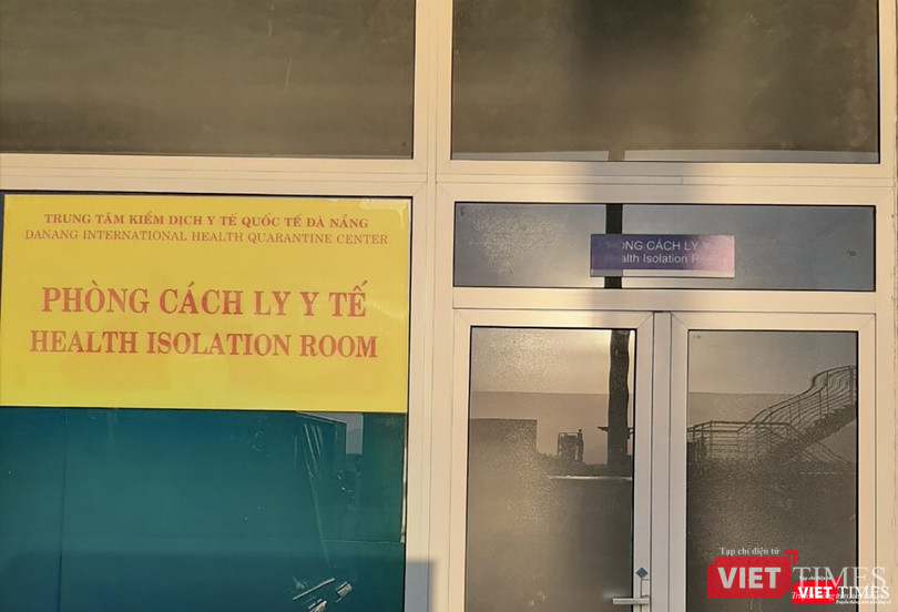 Phòng cách ly y tế đặt tại sân bay quốc tế Đà Nẵng, nơi đầu tiên thực hiện việc cách ly các trường hợp nghi nhiễm
