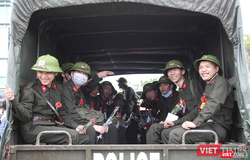 Nụ cười tân binh