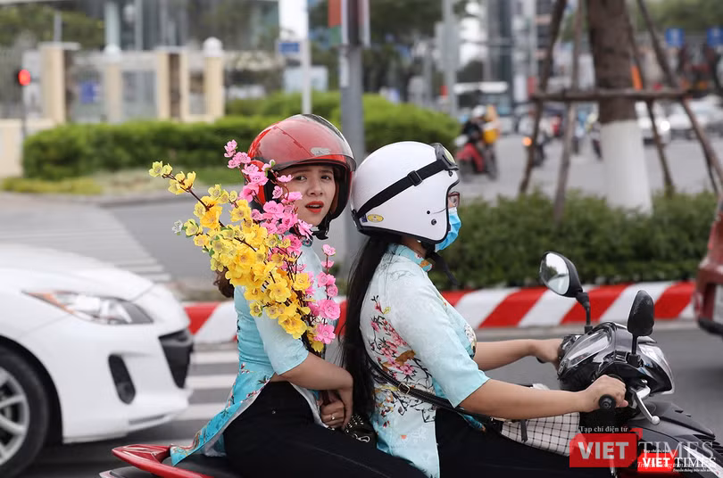 Xuân đã về trên khắp nẻo đường Đà Nẵng