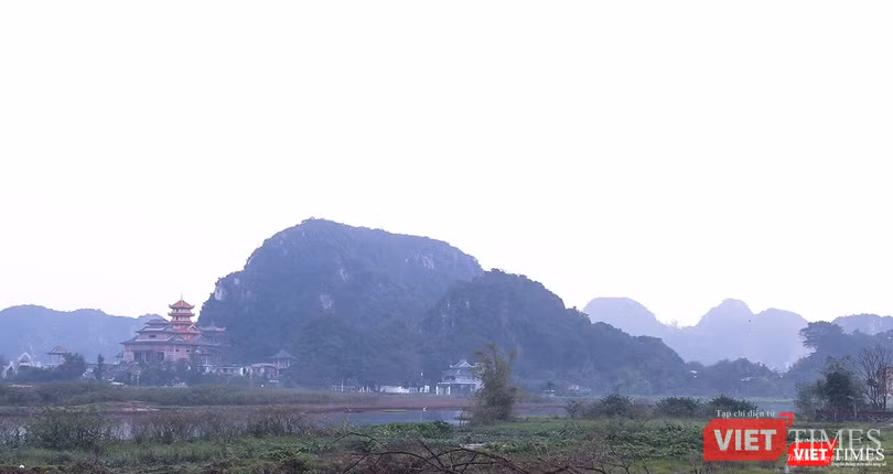 Danh thắng Ngũ Hành Sơn trong sương