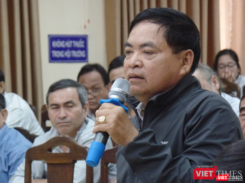 Cử tri đặt câu hỏi thẳng thắn đối với Chủ tịch UBND TP.Đà Nẵng Huỳnh Đức Thơ khi ông từng bị kỷ luật, nhưng ông vẫn không bị cách chức, điều chuyển mà vẫn tại vị.