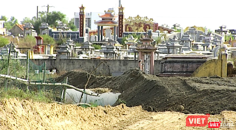 Nghĩa địa...