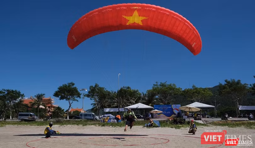 Tiếp đất đúng hồng tâm