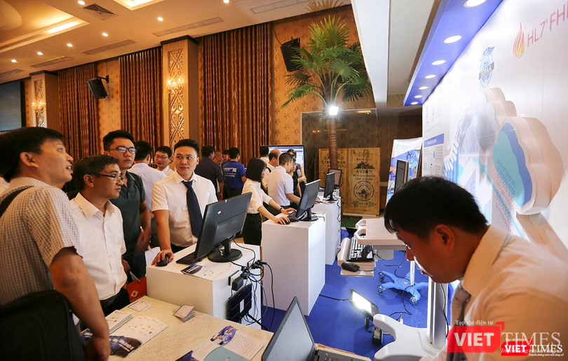 Các doanh nghiệp giới thiệu các giải pháp ứng dụng công nghê thông minh trong chăm sóc sức khỏe Các doanh nghiệp giới thiệu các giải pháp ứng dụng công nghê thông minh trong chăm sóc sức khỏe