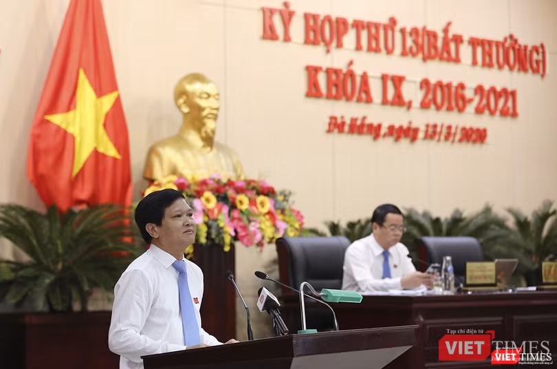 Ông Nguyễn Nho Trung - Chủ tịch HĐND TP Đà Nẵng phát biểu tại kỳ họp thứ 13 (bất thường) HĐND TP Đà Nẵng khóa IX, nhiệm kỳ 2016-2020 diễn ra sáng 13/3