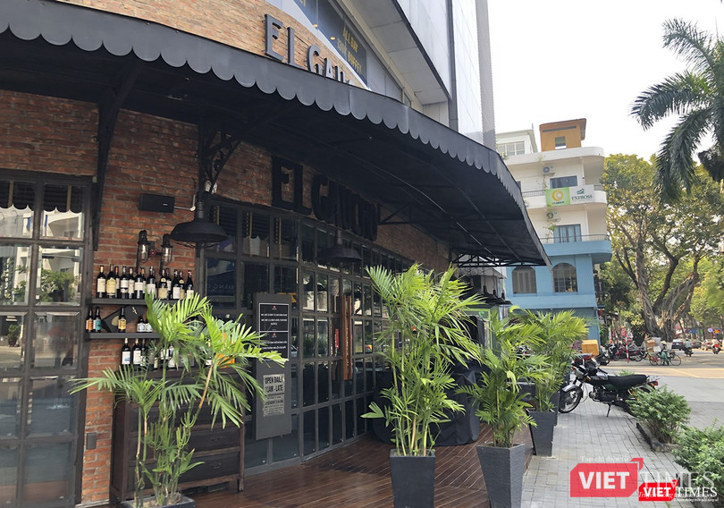 Nhà hàng El Gaucho (tòa nhà Indochina Riverside - 74 Bạch Đằng, phường Hải Châu 1, quận Hải Châu), nơi 2 du khách người Anh mắc COVID-19 ăn tối vào ngày 2/3 đã tạm đóng cửa