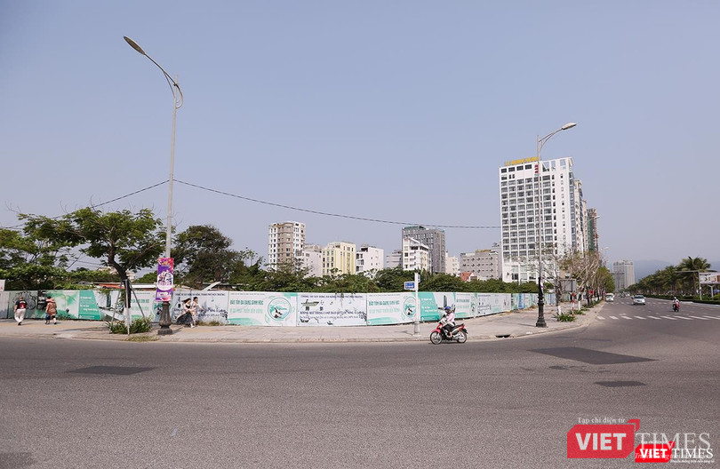 Lô đất rộng 2,7ha tại góc tây bắc nút giao thông Võ Văn Kiệt-Võ Nguyên Giáp (quận Sơn Trà) dự kiến được sử dụng để nghiên cứu Dự án tổ hợp trung tâm tài chính Danang Gateway