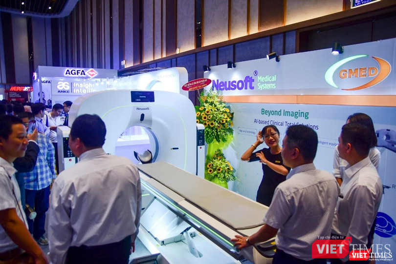 Các cơ sở y tế tại Việt Nam đã sử dụng nhiều thiết bị chẩn đoán và điều trị sử dụng công nghệ bức xạ hiện đại, tương đồng với trình độ tại nước tiên tiến Các cơ sở y tế tại Việt Nam đã sử dụng nhiều thiết bị chẩn đoán và điều trị sử dụng công nghệ bức xạ hiện đại, tương đồng với trình độ tại nước tiên tiến