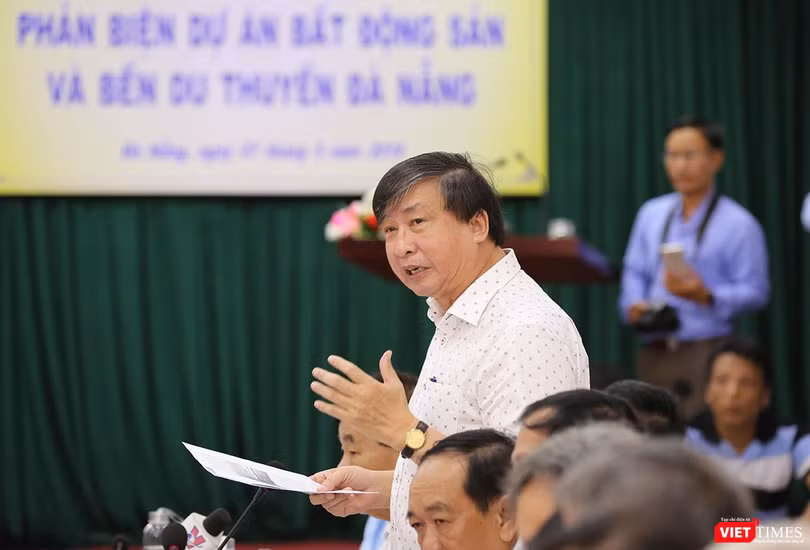 Ông Bùi Văn Tiếng - Chủ tịch Hội Khoa học lịch sử Đà Nẵng kiến nghị không nên tiếp tục triển khai các dự án lấn sông Hàn Ông Bùi Văn Tiếng - Chủ tịch Hội Khoa học lịch sử Đà Nẵng kiến nghị không nên tiếp tục triển khai các dự án lấn sông Hàn