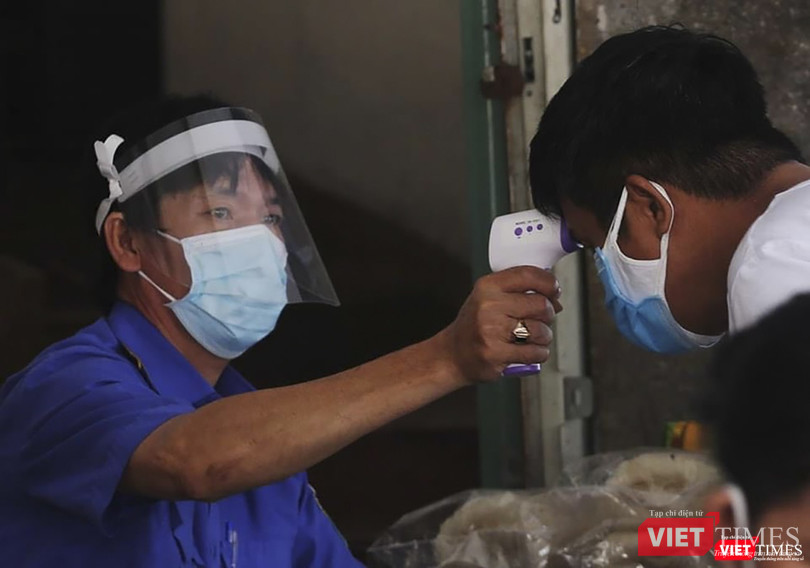 Kiểm tra thận nhiêtt