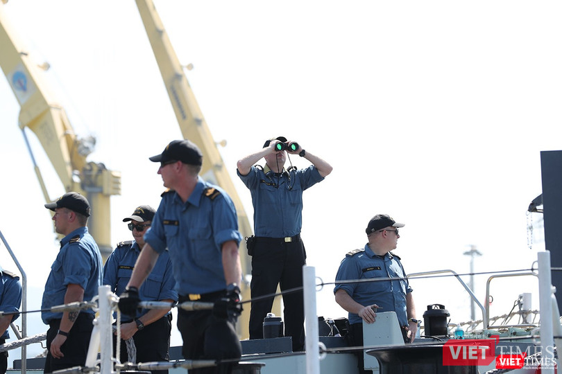 Tàu được cảnh giới thường xuyên