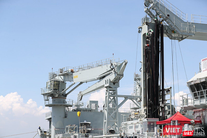 Cận cảnh hệ thống cần cẩu