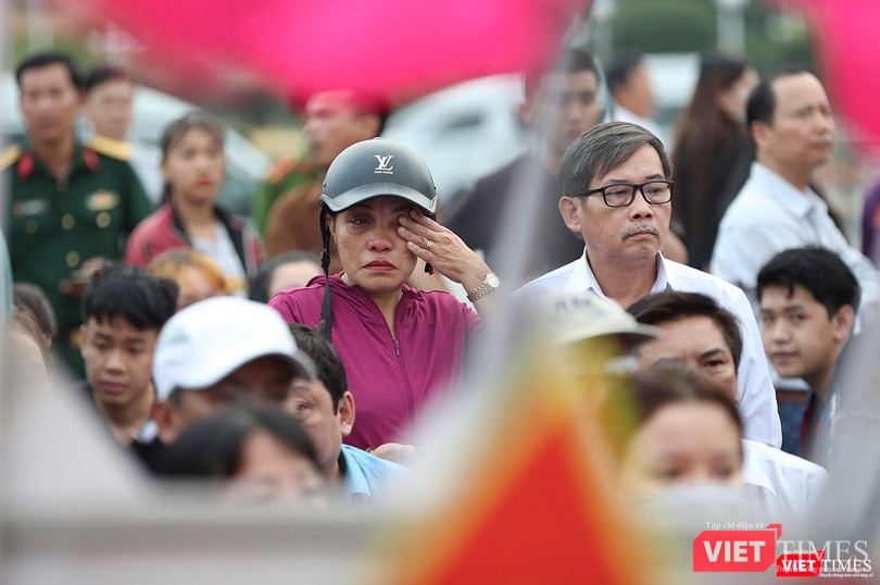 Nước mắt trong ngày hội tòng quân