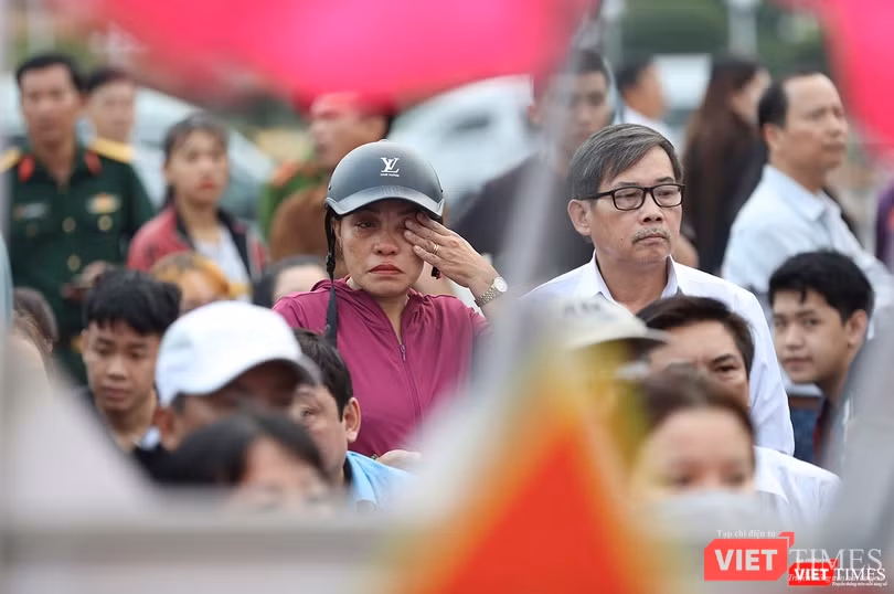 Nước mắt trong ngày hội tòng quân