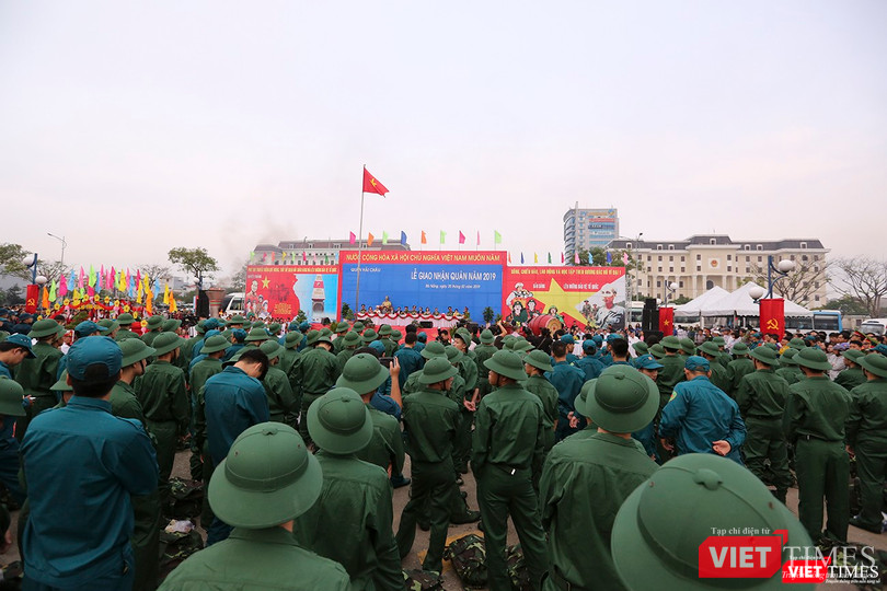 Toàn cảnh Lễ giao nhận quân năm 2019 tại quận Hải Châu.