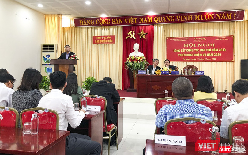 Ông Nguyễn Đức Nam - Chủ tịch Hội nhà báo TP Đà Nẵng, Tổng biên tập báo Đà Nẵng phát biểu tại hội nghị