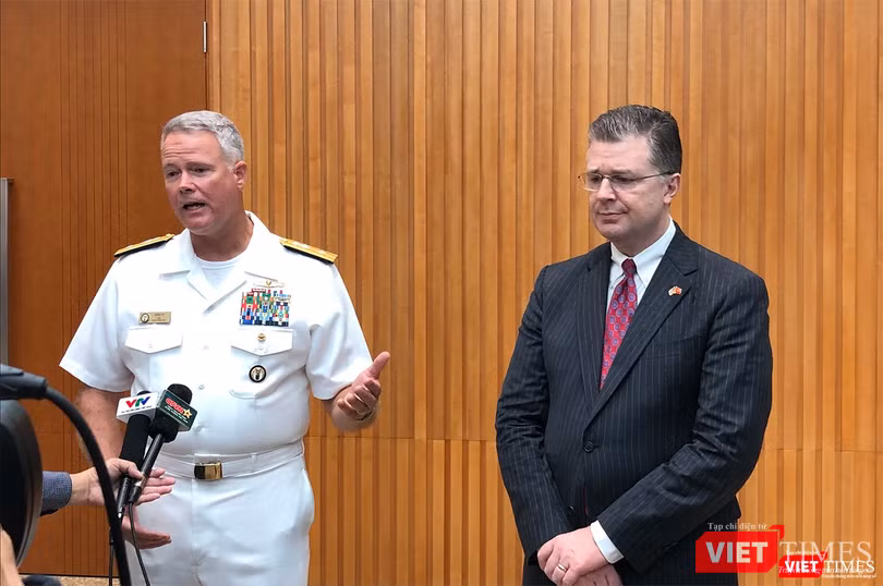 Cuộc trao đổi nhanh với báo giới của đại diện phía Hoa Kỳ