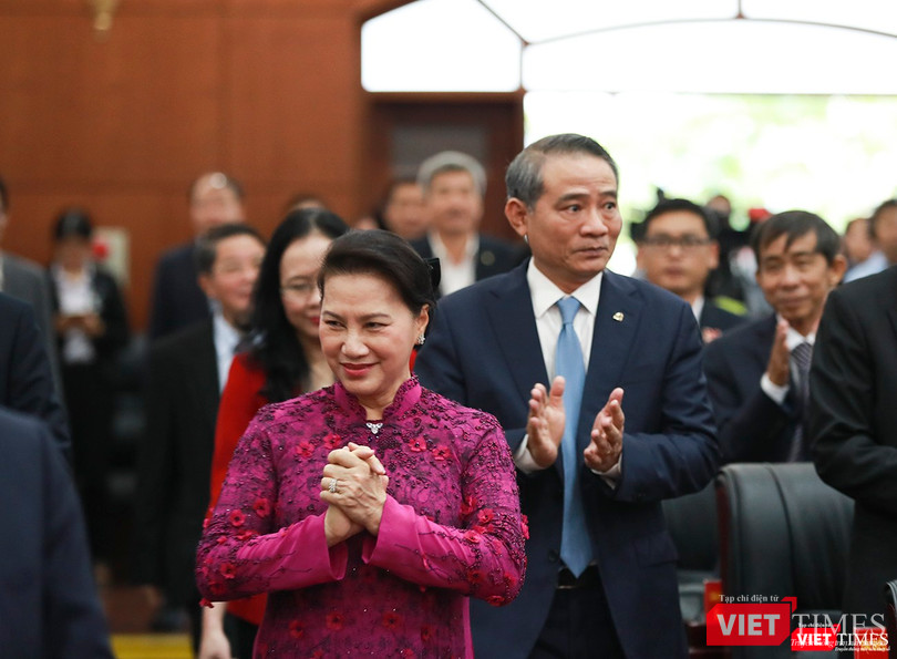 Sáng 17/12, Chủ tịch Quốc hội Nguyễn Thị Kim Ngân đã đến tham dự phiên khai mạc kỳ họp thứ 9 HĐND TP Đà Nẵng khóa IX diễn ra sáng 17/12 Sáng 17/12, Chủ tịch Quốc hội Nguyễn Thị Kim Ngân đã đến tham dự phiên khai mạc kỳ họp thứ 9 HĐND TP Đà Nẵng khóa IX diễn ra sáng 17/12