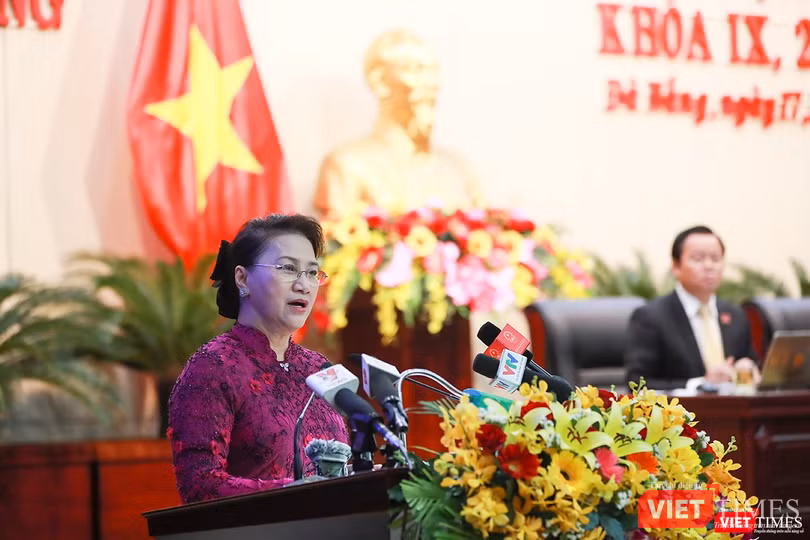 Chủ tịch Quốc hội Nguyễn Thị Kim Ngân phát biểu chỉ đạo tại Kỳ họp thứ 9 HĐND TP Đà Nẵng khóa IX diễn ra sáng 17/12 Chủ tịch Quốc hội Nguyễn Thị Kim Ngân phát biểu chỉ đạo tại Kỳ họp thứ 9 HĐND TP Đà Nẵng khóa IX diễn ra sáng 17/12