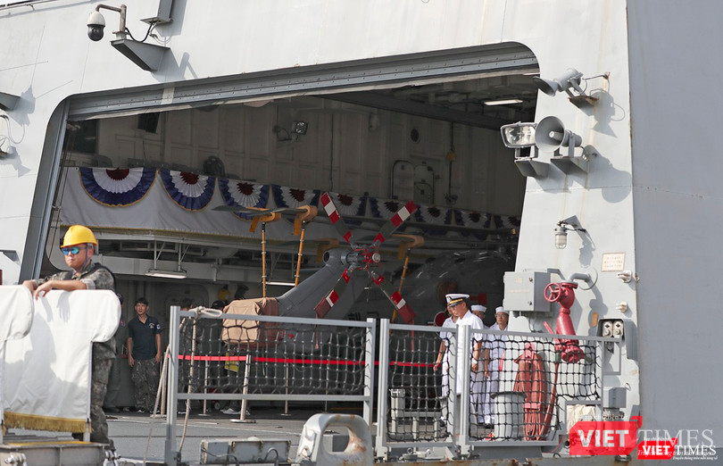 Hanggar trực thăng, giúp chiến hạm mở rộng tầm tác chiến