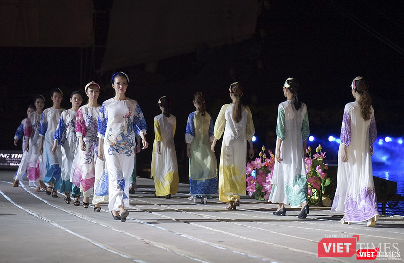 Cận cảnh một bộ sưu tập áo dài