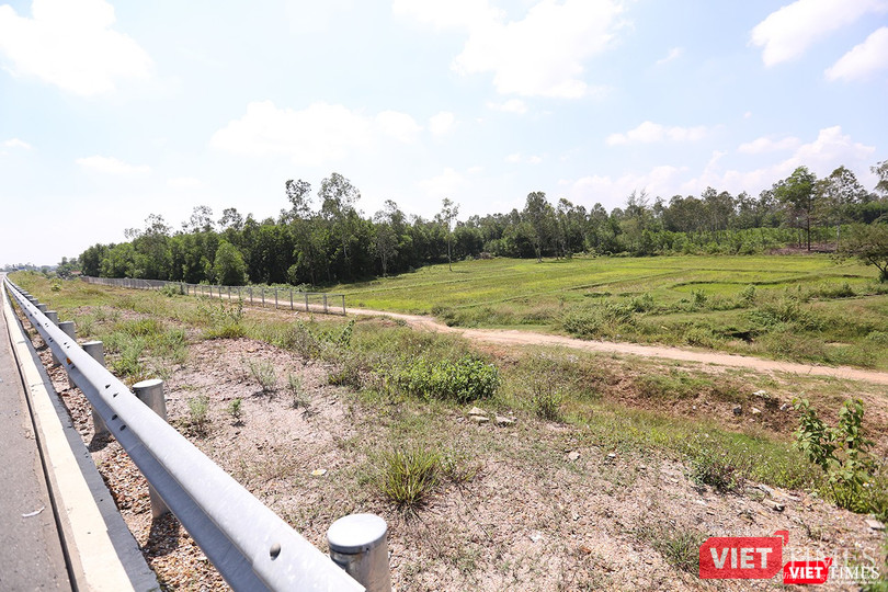 Mặc dù vậy, vẫn còn thiếu nhiều đoạn rào chắn gia súc Mặc dù vậy, vẫn còn thiếu nhiều đoạn rào chắn gia súc