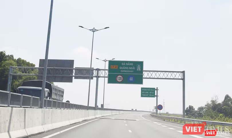 Hư hỏng trên tuyến cao tốc Đà Nẵng - Quảng Ngãi đang thu hút sự quan tâm của dư luận