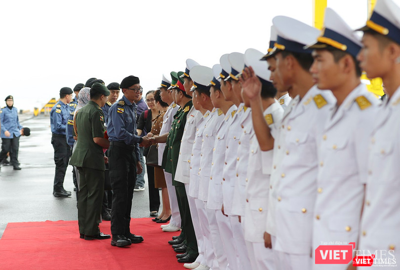 Lễ đón tàu được thực hiện tại cảng Tiên Sa