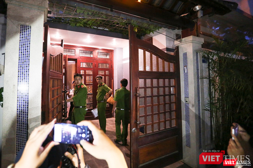 Chiều tối ngày 18/9, Cơ quan Cảnh sát điều tra (C44, Bộ Công an) đã khởi tố bị can, thực hiện lệnh bắt tạm giam và khám xét nhà riêng đối với ông Đào Tấn Bằng, nguyên Chánh VP Thành ủy Đà Nẵng