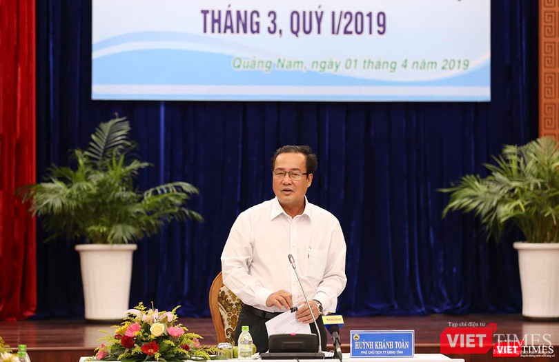 Theo ông Huỳnh Khánh Toàn-Phó Chủ tịch thường trực UBND tỉnh Quảng Nam, Thanh tra tỉnh đang vào cuộc thanh tra, phát hiện sai phạm đến đâu sẽ xử lý đến đó, kể cả các doanh nghiệp và các sở ban ngành liên quan Theo ông Huỳnh Khánh Toàn-Phó Chủ tịch thường trực UBND tỉnh Quảng Nam, Thanh tra tỉnh đang vào cuộc thanh tra, phát hiện sai phạm đến đâu sẽ xử lý đến đó, kể cả các doanh nghiệp và các sở ban ngành liên quan