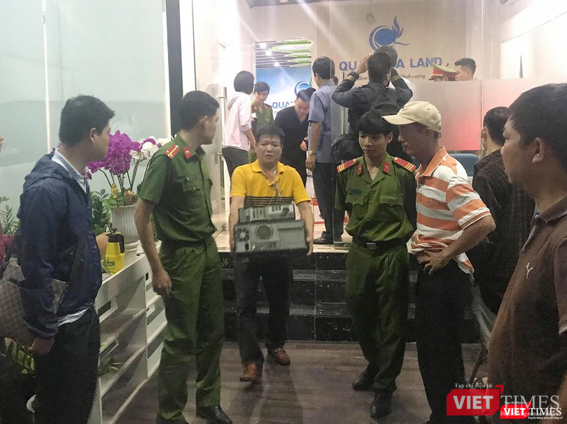 Cơ quan Công an thu giữ nhiều hồ sơ tài liệu liên quan đến vụ án