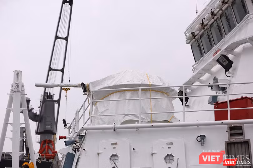 Pháo hạm phía mũi tàu Pháo hạm phía mũi tàu