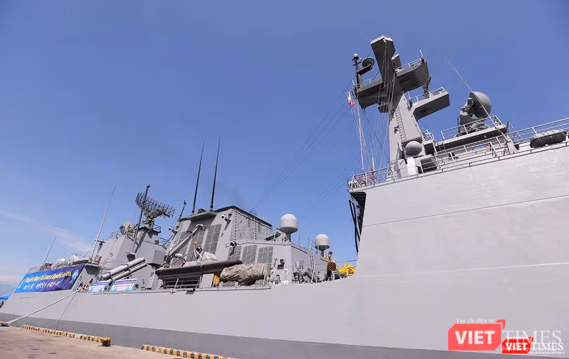 Tàu được trang bị khí tài hiện đại