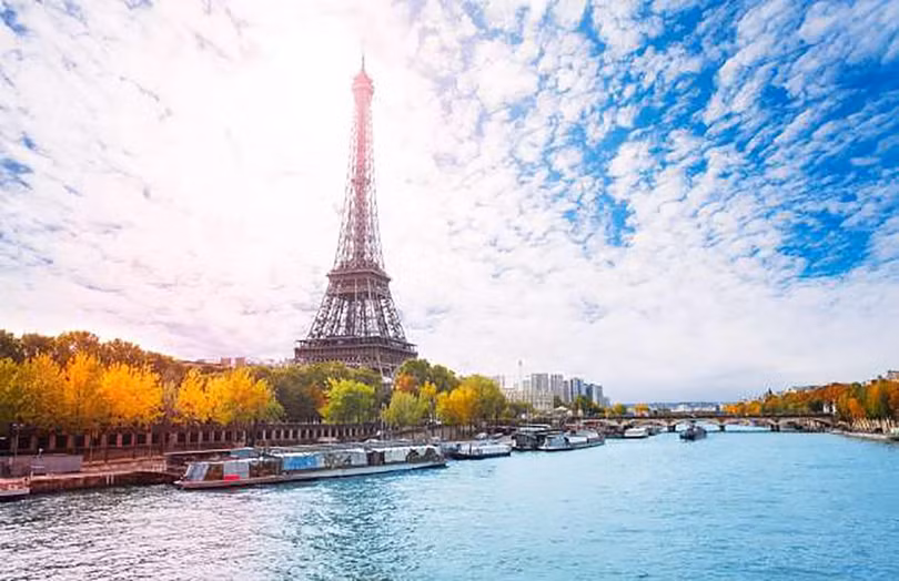 Tháp Eiffel, Paris, Pháp (ảnh Serrnovik)