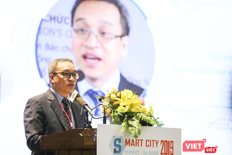 Ông Phan Tâm - Thứ trưởng Bộ TT&TT - phát biểu tại phiên khai mạc hội nghị thượng đỉnh TP thông minh 2019