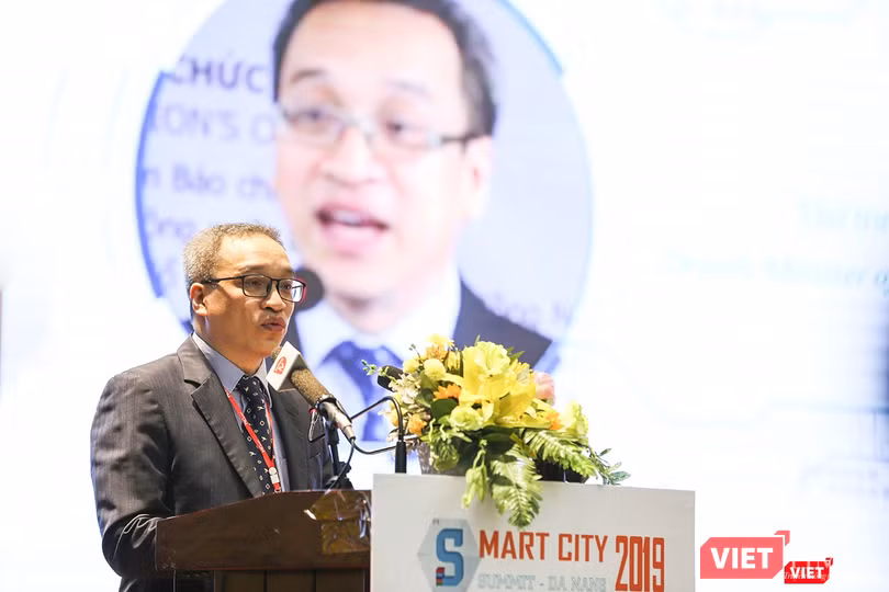 Ông Phan Tâm - Thứ trưởng Bộ TT&TT - phát biểu tại phiên khai mạc hội nghị thượng đỉnh TP thông minh 2019