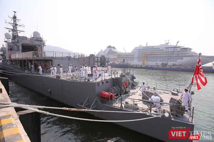 Phía đuôi tàu JS SETOYUKI