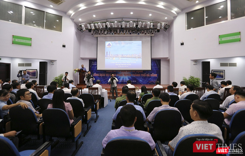 Ông Nguyễn Long, đại diện Hội Tin học Việt Nam phát biểu tại sự kiện Ông Nguyễn Long, đại diện Hội Tin học Việt Nam phát biểu tại sự kiện